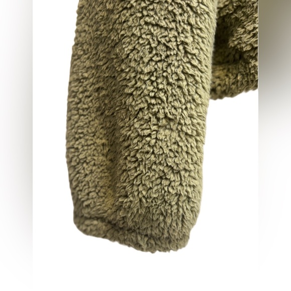 American Eagle Teddy Fleece Sherpa Zip Up Jacket in Olive Green, “huggable” 🖤 M - Picture 5 of 9